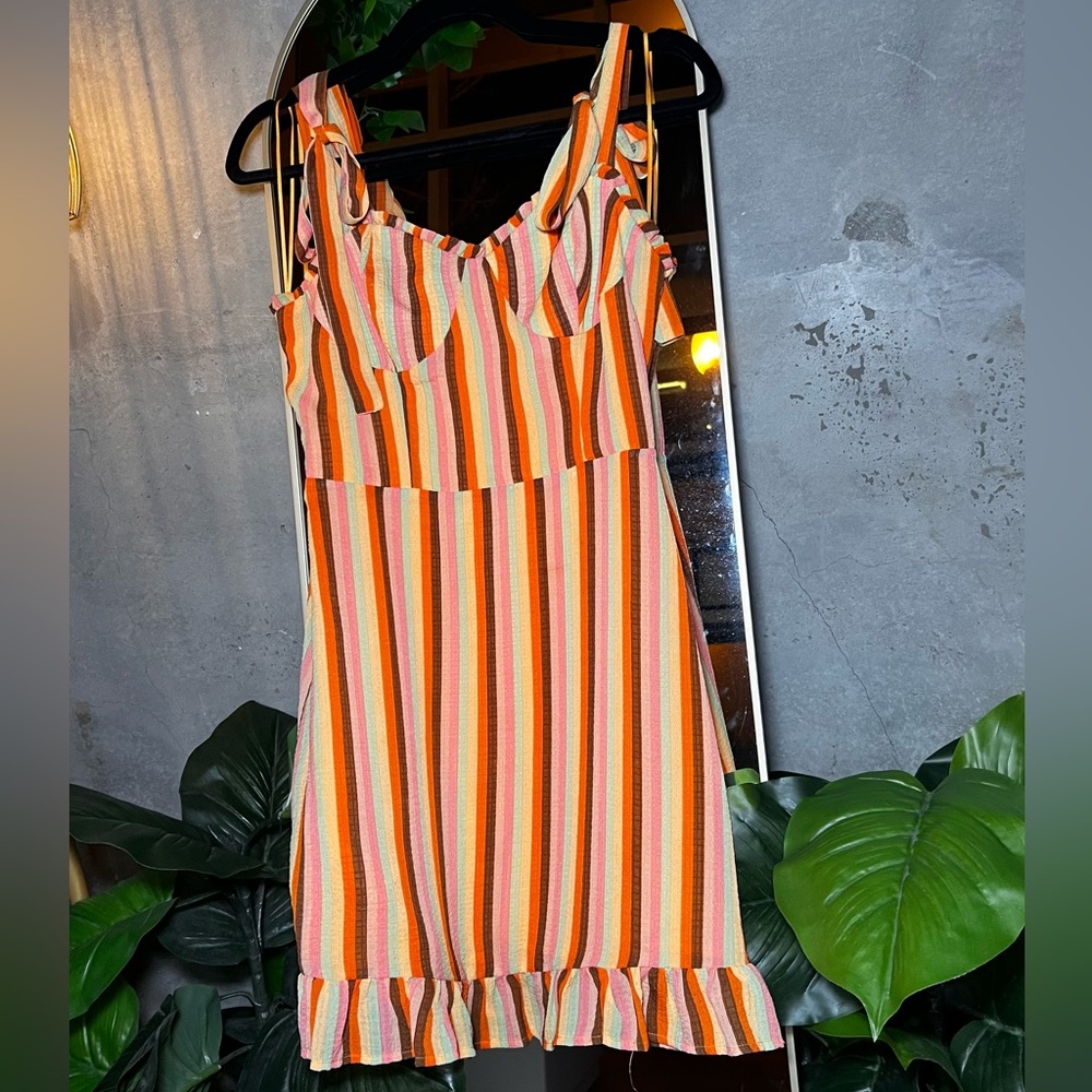 🌙 ADORABLE SPRING DRESS! SUPER DARLING!